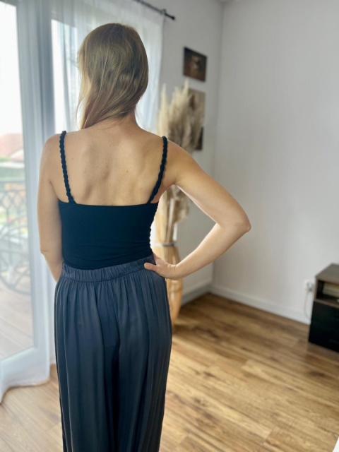 Body na cienkich ramiączkach Body na cienkich ramiączkach